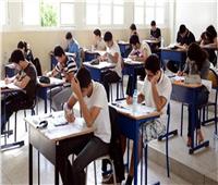 بدء وضع امتحانات الصفين الأول والثاني الثانوي وفق نظام التقييم الجديد