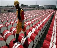 «أوبك» تتخلي عن زيادة إنتاج النفط بسبب السلالة الجديدة من كورونا