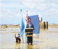 وزير خارجية توفالو يواجه الاحتباس الحرارى من قلب المحيط