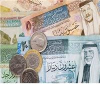 تراجع سعر الدينار الكويتي والأردني في منتصف تعاملات البنوك