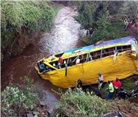 بعد أن جرف النهر حافلتهم.. غرق أكثر من 20 شخصًا في كينيا 