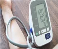 أبحاث توصي بنوع مكملات «يضبط ضغط الدم»