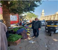 حملة مكبرة لرفع الإشغالات وإزالة تعديات الباعة الجائلين بديروط