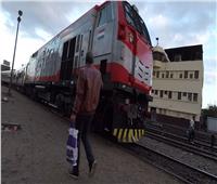 توقف حركة القطارات على خط السويس بسبب اصطدام قطار بضائع بسيارة نقل