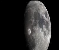 فيديو| كيف يبدو سطح القمر متضررًا بالصخور الفضائية