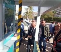 افتتاح أول مقر خدمة لإجراء مساحات كورونا داخل السيارة بجامعة أسيوط