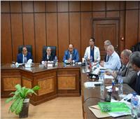 محافظ المنيا يعقد الاجتماع الدوري مع نواب البرلمان لمناقشة وحل عدد من المشاكل والطلبات