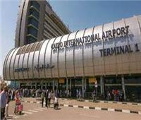جمارك مطار القاهرة تحبط محاولة تهريب هواتف محمولة وطائرة «درون» مفككة