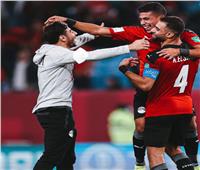 أكرم توفيق يحتفل بتأهل الفراعنة لنصف نهائي كأس العرب 