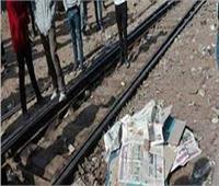 جهود أمنية لكشف هوية شاب سقط من قطار في المنيا 
