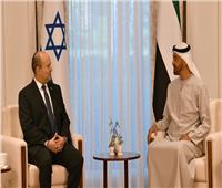 محمد بن زايد ورئيس وزراء إسرائيل يبحثان علاقات التعاون والقضايا الإقليمية