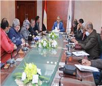 محافظ سوهاج يعقد اجتماعاً مع لجان التظلمات واسترداد أراضي أملاك الدولة