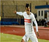 عبد الشافي يصافح لاعبي المحلة والجهاز الطبي