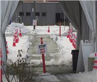 إغلاق مراكز الكشف عن كوفيد-19 في سياتل الأمريكية بسبب الثلوج | فيديو