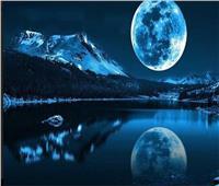 الليلة.. السماء تشهد «القمر المحاق»