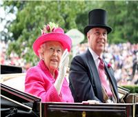 إعلام بريطاني: نجل الملكة إليزابيث الثانية قد يفقد لقبه بسبب «تهم الاغتصاب»