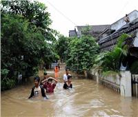 رئيس وزراء ماليزيا يزور ضحايا الفيضانات الأخيرة بالبلاد