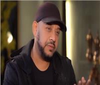فيديو| عصام كاريكا: عمرو دياب «نمبر وان» الوطن العربي