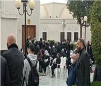العشرات في انتظار تشييع جثمان نجل الدكتور عبدالمنعم سعيد | فيديو   