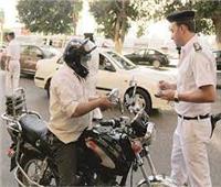 تحرير 2484 مخالفة لقائدي الدراجات النارية لعدم إرتداء «الخوذة»