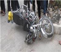 مصرع شاب وإصابة آخر في انقلاب دراجة بخارية بصحراوي قنا