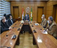 محافظ الدقهلية يلتقي مع ممثلي هيئة الدواء المصرية لبحث سبل التعاون