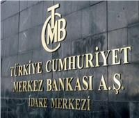 بلومبرج: تركيا تواجه مأزقًا في معدلات الفائدة ووصول التضخم إلى أعلى مستوى له 