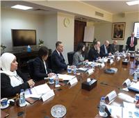 السفير البريطاني بالقاهرة يهنئ مصر لعودتها إلى مؤشر "جي بي مورجان"