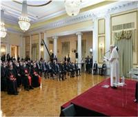 البابا فرنسيس يقود حشودًا في صلاة صامتة من أجل السلام بأوكرانيا