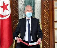 الرئيس التونسي يعفي رئيس الإذاعة من منصبه