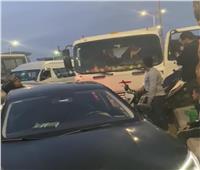تصادم عدد من السيارات بشارع مشعل في الهرم ووجود مصابين 