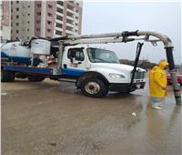 محافظ القاهرة: الدفع بـ125 سيارة لشفط مياه الأمطار| صور