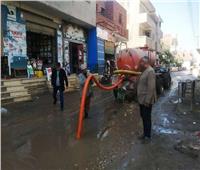 استمرار شفط مياه الأمطار المتراكمة بشوارع الشرقية