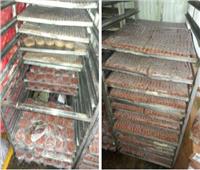 ضبط مصنعات اللحوم غير صالحة للإستهلاك الآدمي داخل ثلاجة بالإسكندرية