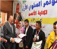 رئيس جامعة الأقصر يُكرم «فرسان الإرادة» الفائزين في ببارالمبياد الجامعات