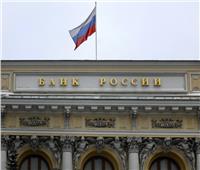الاتحاد الأوروبي يفصل 7 بنوك روسية عن نظام "سويفت"