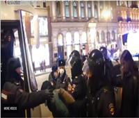 شاهد.. روسيا تعتقل عشرات المتظاهرين الرافضين لغزو أوكرانيا