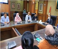 نائب محافظ سوهاج يجتمع بأعضاء الغرفة المركزية لتطوير الريف المصري