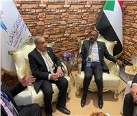 وزير الإنتاج الحربي يتفقد جناح منظومة الصناعات الدفاعية السودانية بمعرض «WDS 2022»