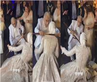 فيديو| رقص عبد الرحمن أبو زهرة مع حفيدته في زفافها