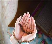 هل الصلاة مع وجود طلاء الأظافر حرام؟ «الإفتاء» تُجيب 