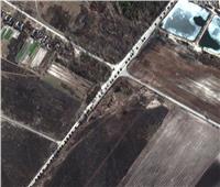 قافلة عسكرية روسية تعيد انتشارها قرب مطار شمال كييف