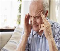 دراسة تحذر: تكرار القيلولة لكبار السن بالنهار تنذر إصابتهم بالزهايمر