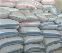 ضبط 51 طن أرز شعير وأسمدة زراعية وشخصين يتاجران في النقد الأجنبي