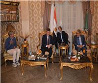 محافظ المنيا والسفير البلجيكي في جولة بكورنيش النيل