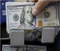 بلومبرج: وقف مدفوعات الديون بالدولار من حسابات روسيا بالبنوك الأمريكية
