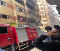 اندلاع حريق بعقار في منطقة النزهة الجديدة.. وتفحم 5 طوابق