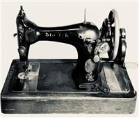 أول محاولة في التاريخ لصناعة ماكينة الخياطة