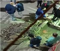 "الصرف الصحي" يغرق عقار كوم الشقافة في الإسكندرية 