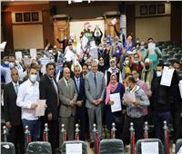 «سعفان» يسلّم 100 عقد عمل لذوي الاحتياجات الخاصة ضمن مبادرة «مصر بكم أجمل»